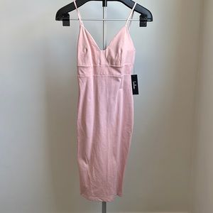 NEW never worn blush pink lulus dress. Size small stretch middi dress
